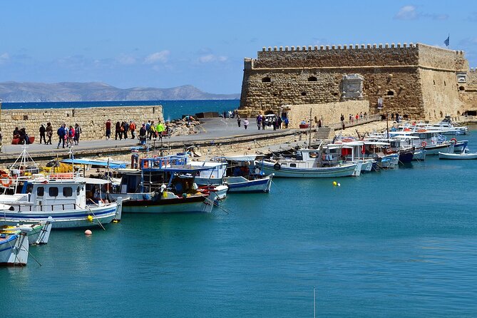 10 Day Tour in Athens, Santorini, Crete, and Balos Lagoon Cruise - Day 7 Knossos plus olive oil tasting: Minoans and a real taste of Crete