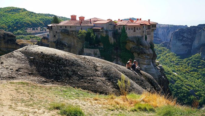 2 Day Private Tour of Meteora & Thermopylae From Athens - Thermopylae: the Hot Gates, Leonidas, and the museum that puts it together