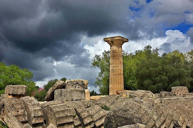 2 Day Private Tour to Amazing Delphi & Meteora - Key things you’ll notice right away