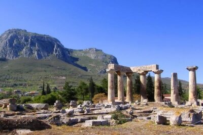 2 Day Private Tour to Amazing Delphi & Meteora - Delphi Ancient Town: Apollo’s sanctuary, major ruins, and a museum break