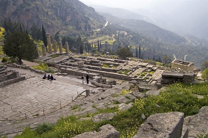 2 Day Private Tour to Amazing Delphi & Meteora - Thermopylae: Leonidas and the 300 at the Hot Gates