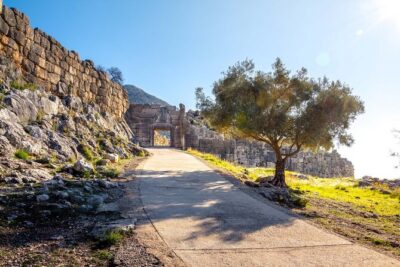 6-Day Private Tour - Delphi, Meteora, Nafplio & Monemvasia - Day 2 Great Meteoron and Mystras: UNESCO drama plus Byzantine grit