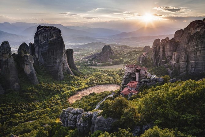 6 Day Religious & Classical Tour of Thermopylae, Meteora, Delphi, Olympia, Mycenae, Nafplio, Epidaurus, ancient Corinth From Athens - Day 3 in Delphi: the oracle sanctuary plus a museum that explains the art