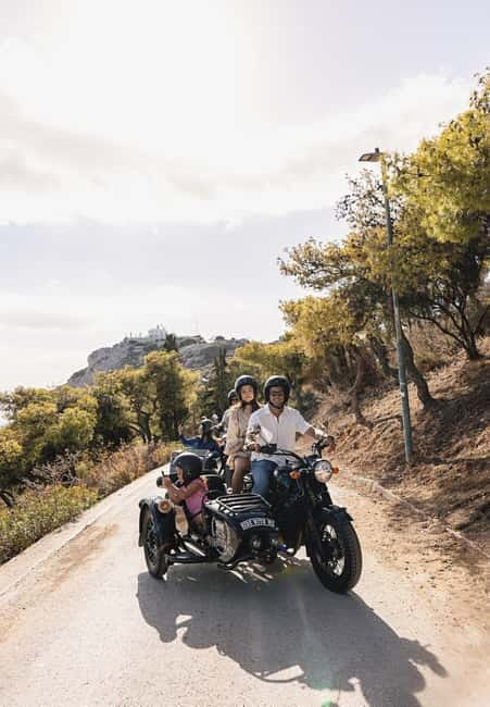 Acropolis & Lycabettus: Discover Hidden Gems of Athens - Anafiotika: slow lanes below the Acropolis