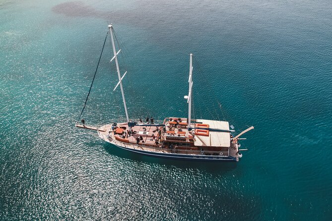 All Day Cruise -3 Islands to Agistri,Moni, Aegina with lunch and drinks included - The jump between islands: Moni/Metopi and that quiet-water feeling