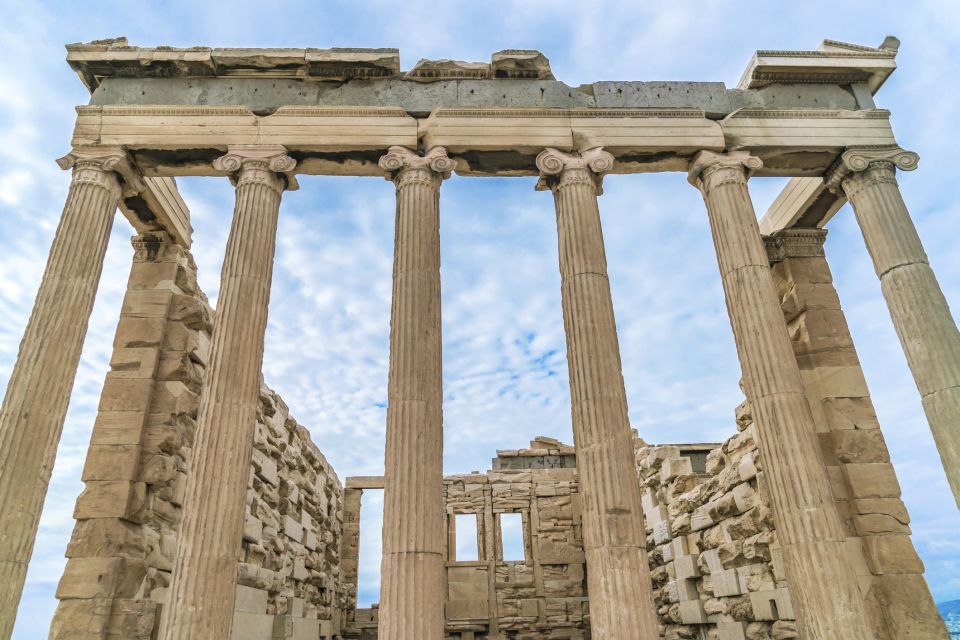 Athens: Acropolis and Μuseum Private Guided Tour - Summit highlights: monumental entrance, Athena Nike, maidens, and the Parthenon