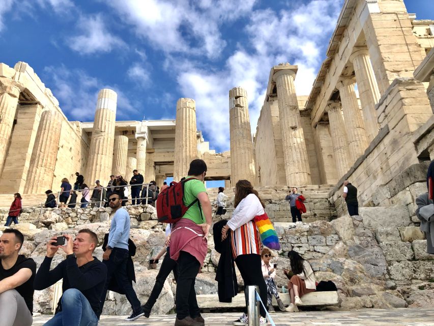 Athens: Acropolis Guided Tour in Spanish-Option Tickets - Moving through Propylaea and the gallery: getting your bearings