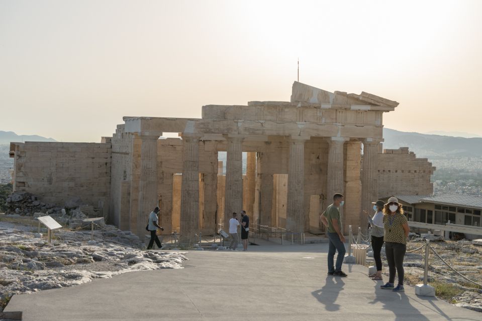 Athens: Acropolis & Plaka Neighborhood Private Walking Tour - Meeting at Makrigianni 7 and how the pacing works