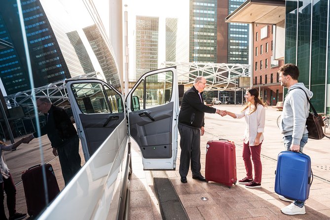 Athens Airport Departure Transfer – From Hotel to Airport - The drive to Eleftherios Venizelos: direct routing and calm handling