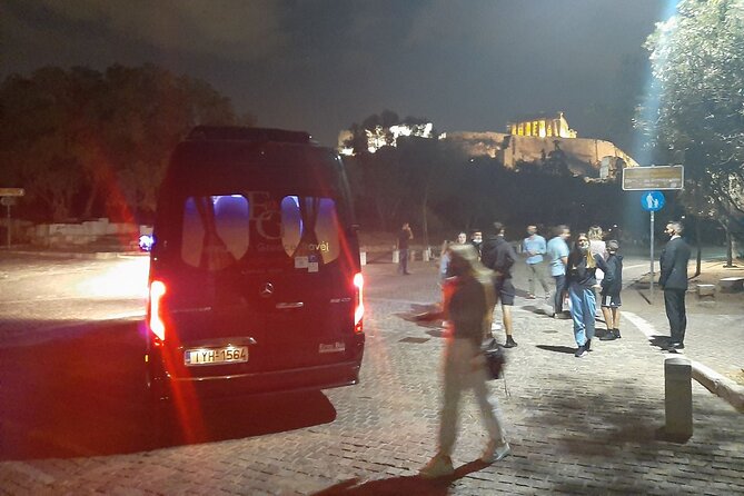 Athens By Night 4 Hours Open Tour - Syntagma Square: Unknown Soldier and the Parliament Building