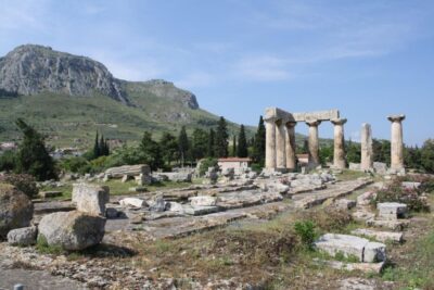 Athens: Day-Trip to Ancient Corinth, Hera Temple & Blue Lake - Ancient Corinth and the Archaeological Museum: the commercial crossroads stop