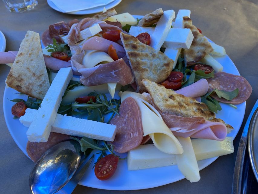 Athens: Eat like an Athenian Walking Tour - Where You Meet and How the 3-Hour Walk Feels in Athens
