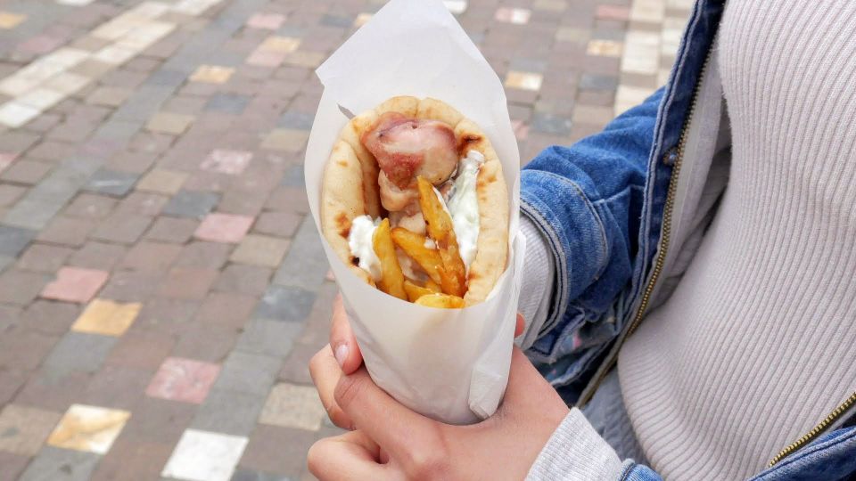 Athens: Food Tasting Tour in Plaka with Central Market Visit - Key takeaways before you go