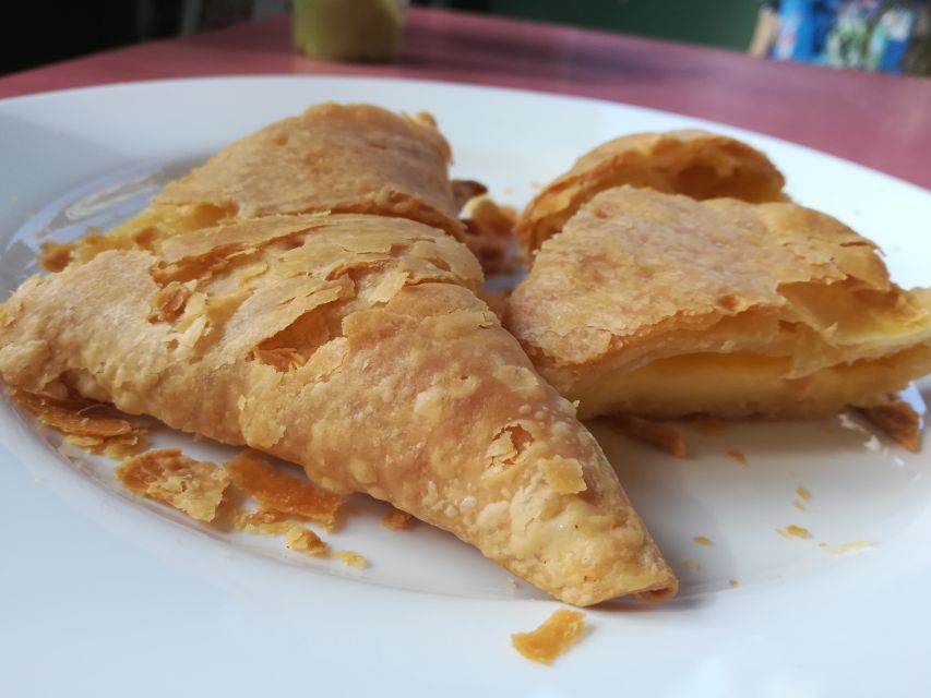 Athens: Gastronomic Vegan Group Walking Tour - Panepistimiou Street to Syntagma Square: taste Athens before you pick a plan