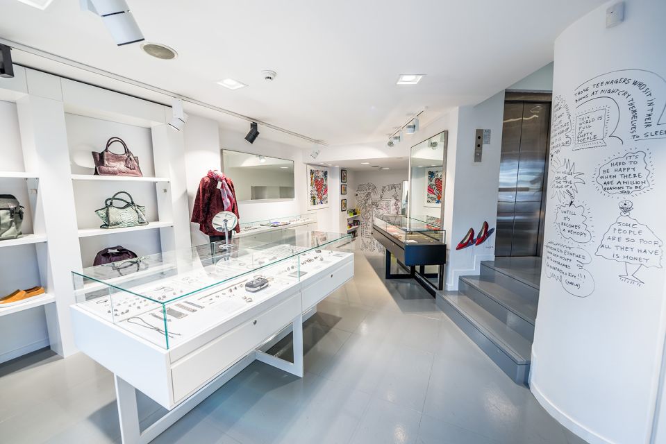 Athens: Greek Fashion Shopping Tour with a Local Expert - Syntagma Square jewelry: fresh designs and unexpected materials (1.5 hours)