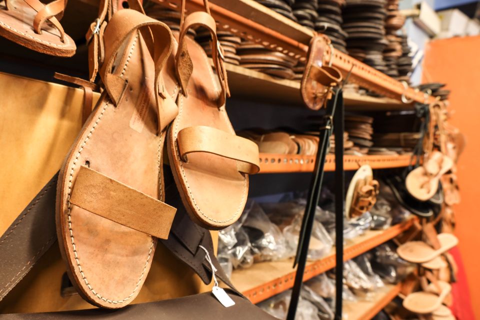 Athens: Local Markets with Artisanal Crafts Walking Tour - Starting in Koukaki and using Areopagus Hill to get your bearings