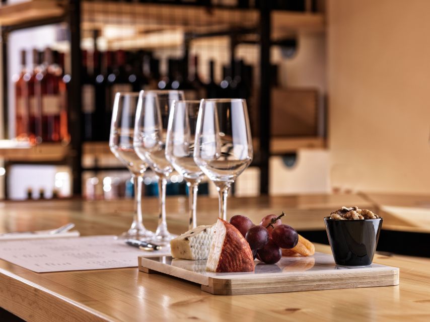 Athens: Mediterranean Gin Tasting Experience - Three gins, Athens old town energy
