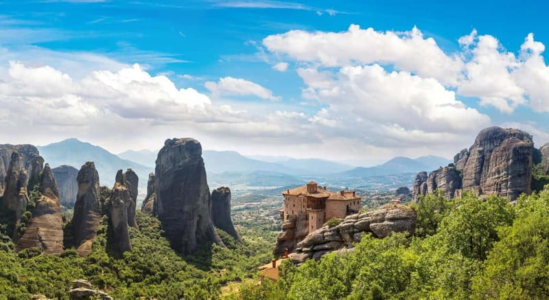 Athens: Meteora Day Trip in Spanish with Live Guide & Lunch - Hermit Caves and the Photo Stops That Make Meteora Click