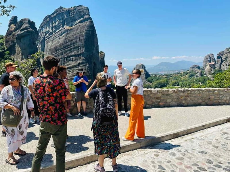 Athens: Meteora Day Trip in Spanish with Live Guide & Lunch - Lunch in Kalabaka: How the Voucher Option Plays Out