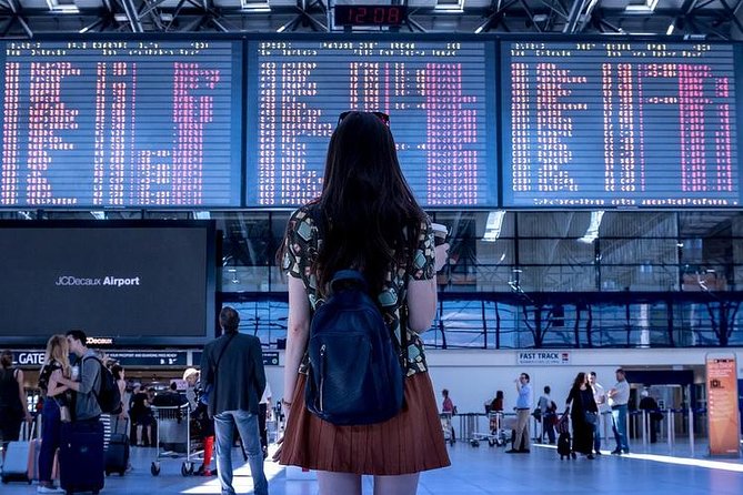 Athens Private Departure Transfer Service: Hotel to Airport - When Things Change: Flight Monitoring and Driver Communication