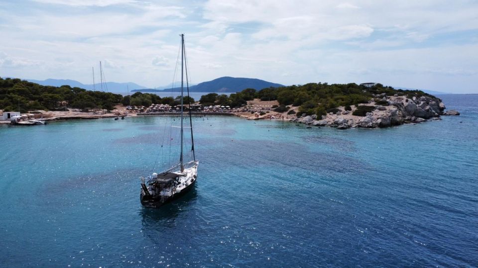 Athens Riviera: Private daily sailing cruise with lunch - Onboard lunch by your private chef: Mediterranean menus, wine, and ouzo