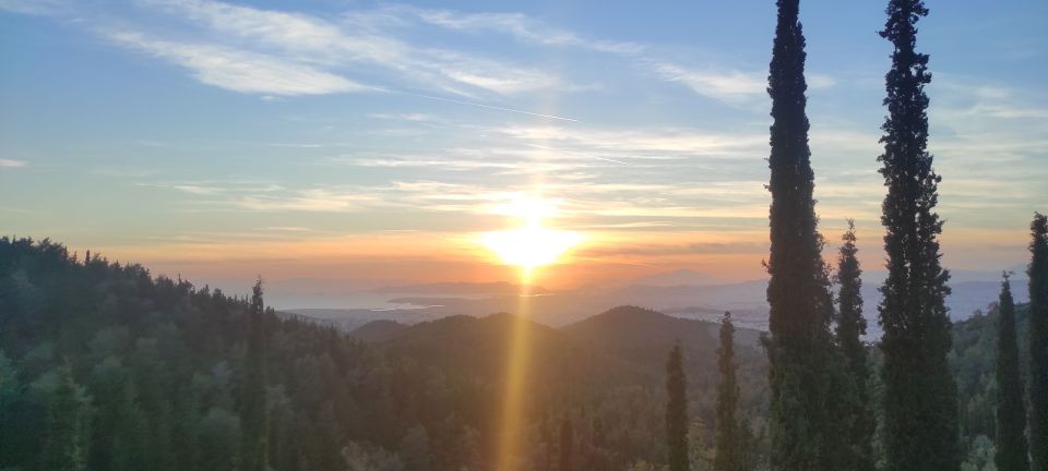 Athens Sunset Hike - Timing and logistics: 2.5–3 hours, usually starting around 18:30