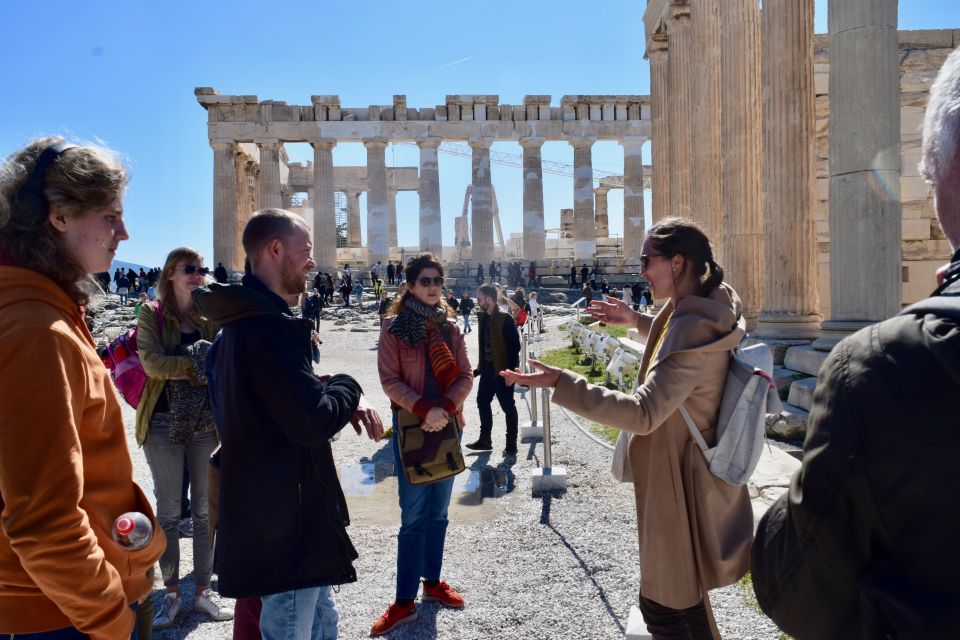 Athens: The Acropolis and Acropolis Museum Tour in Dutch - Parthenon, Erechtheion, and the Nike Temple: seeing the set as a system