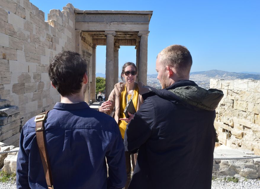 Athens: The Acropolis Guided Walking Tour in Dutch - The Temple of Athena Nike: small stop, big meaning