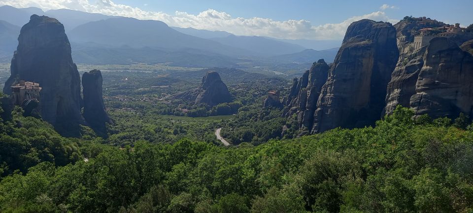 Athens to Meteora, Day Trip with Local Guide,up to 9 people - Getting your bearings: the long day rhythm that actually works