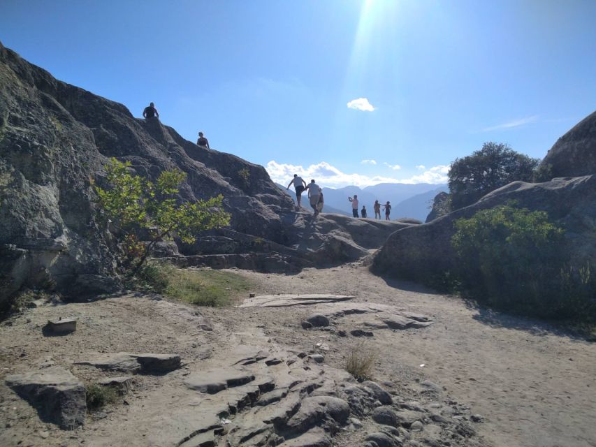 Athens to Meteora, Day Trip with Local Guide,up to 9 people - What’s included, what costs extra, and how to budget