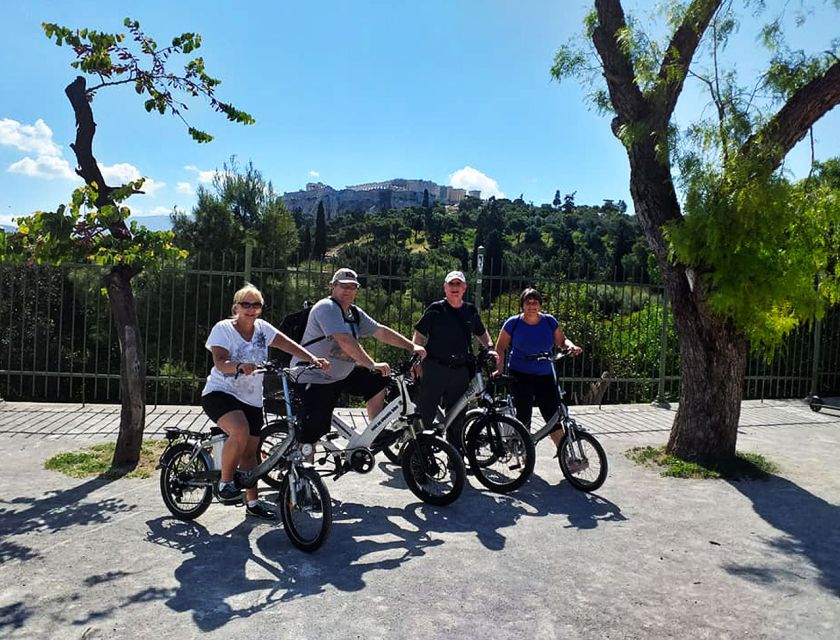 Athens tour with electric bicycle - Key points at a glance