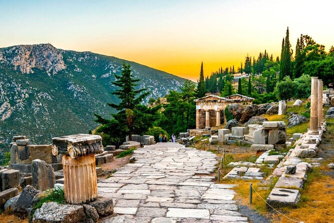 Awe-inspiring 2-days private tour to Delphi and Olympia - A private Delphi-Olympia weekend that’s built for efficiency