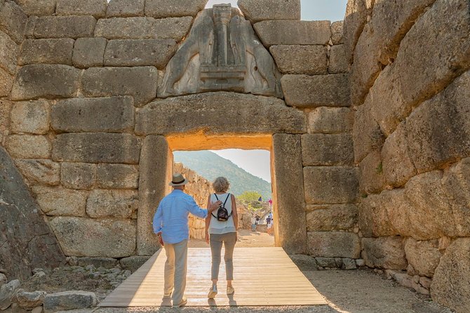 BEST 5-Day CLASSICAL GREECE Corinth Olympia Delphi Meteora & More - Day 4: Delphi’s Apollo terraces, Arachova lunch views, then Meteora’s town base