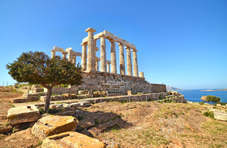 Cape Sounion: Self-Guided Highlights Audio Tour - Starting at the Temple of Poseidon entrance: how the tour flows