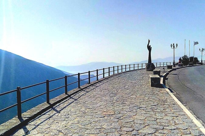 Delphi Arachova & Monast. Hosios Loukas from Athens Private Tour - The driver setup: great Q&A, then you explore on your own