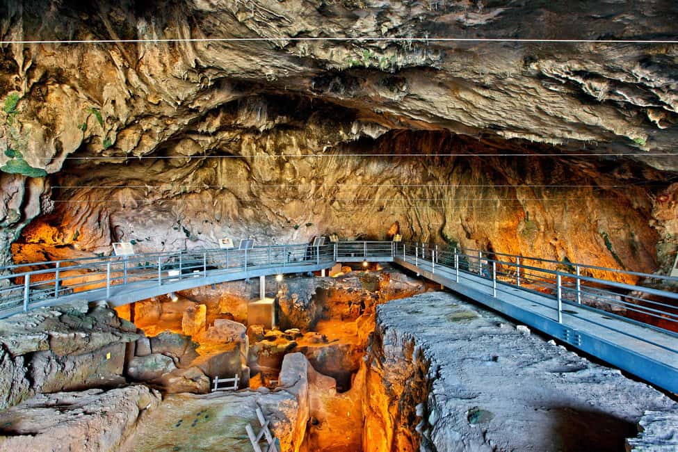 Feel Ancient thermal Spa Visit Delphi, Leonidas ℨoo Spaʀtan - Athens-to-Delphi driving stops: Marathon Lake and Thiva on the way