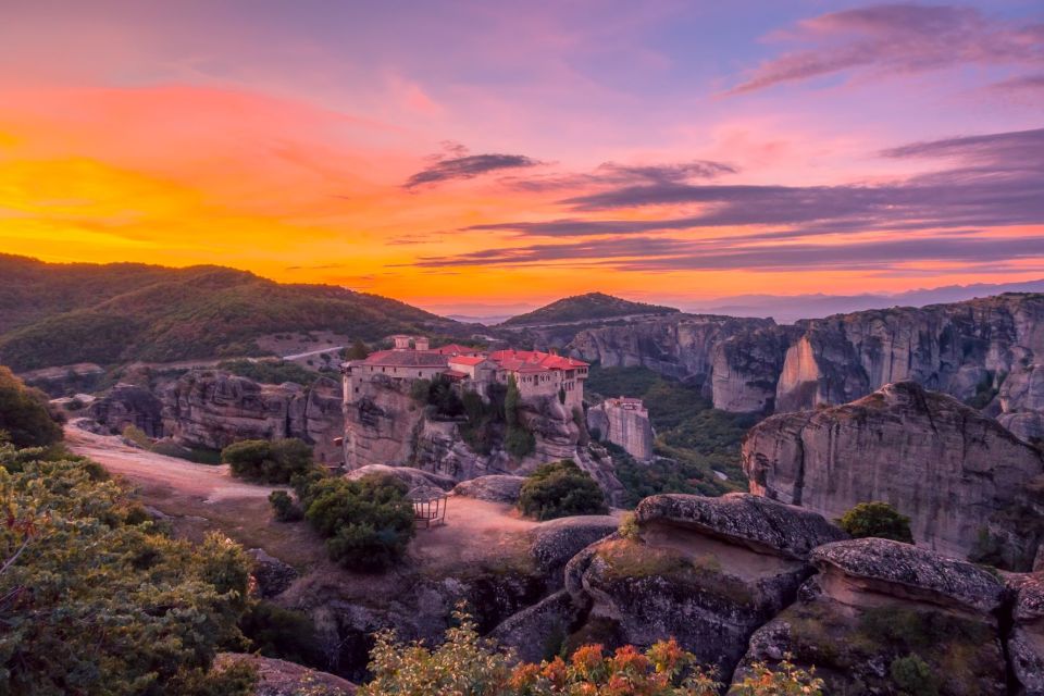 From Athens: 3 Days in Meteora & Delphi with Tours & Hotel - Hotel in Kalambaka/Meteora: the value depends on where you sleep