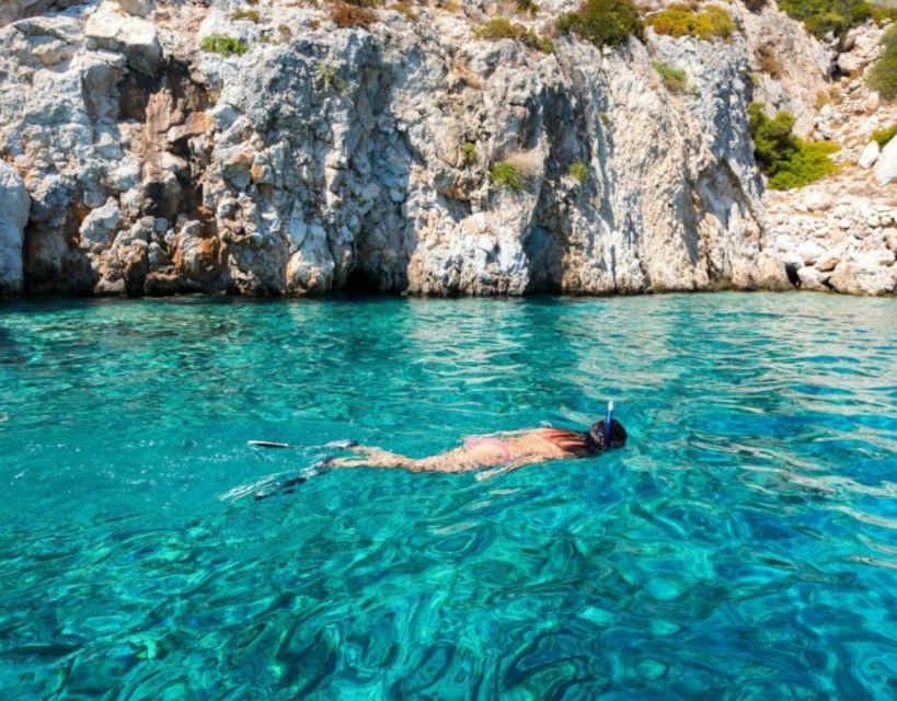 From Athens: Athens Riviera Swimming Cruise with Buffet & DJ - Getting to the Boat: Meeting Point Reality Check