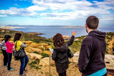 From Athens: Temple of Poseidon & Cape Sounion Half-Day Tour - The archaeologist on the bus: myths you can actually use