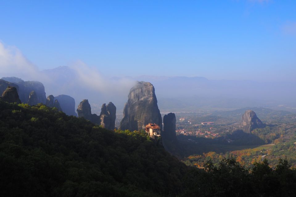 Meteora Monasteries Tour from Athens - Thermopylae’s Hot Gates: the start that gives Meteora context