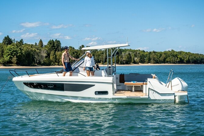 Private Boat Excursion to Aegina and Moni Islands from Athens - Aegina for neoclassical streets and major sights