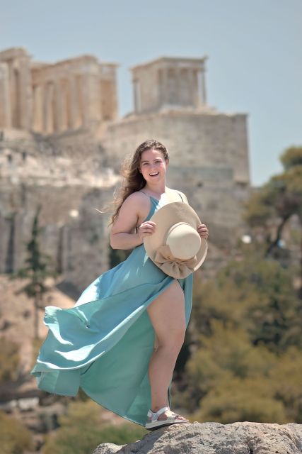Private Photo Walk in Athens - Entering the old streets of Plaka (and why quiet routes matter)