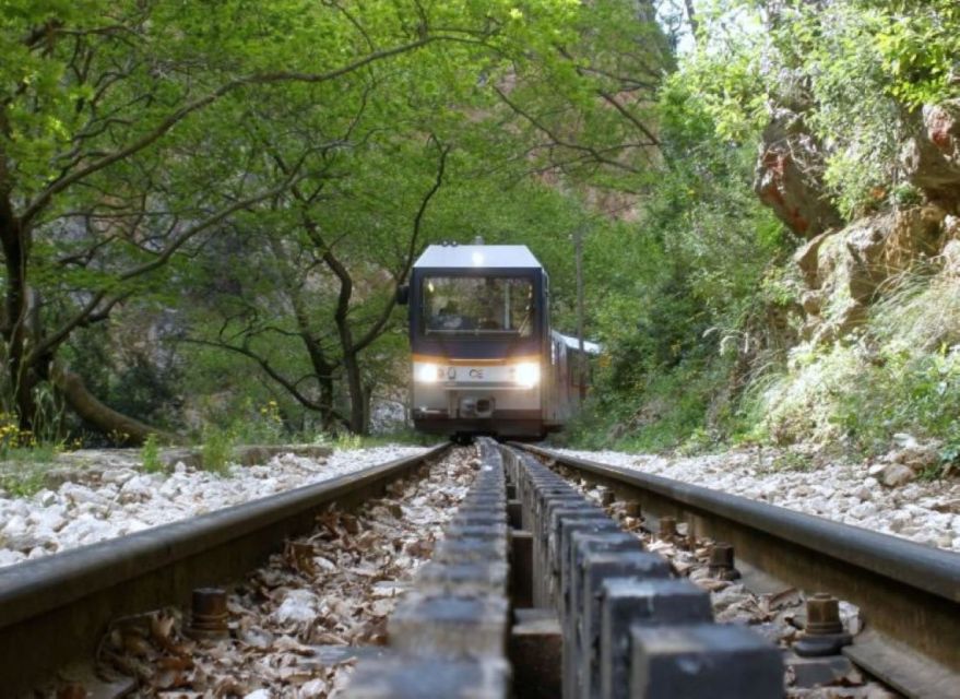 Private Tour to Ancient Corinth, Cave of Lakes & Cog Railway - Corinth Canal: a fast photo stop with big context