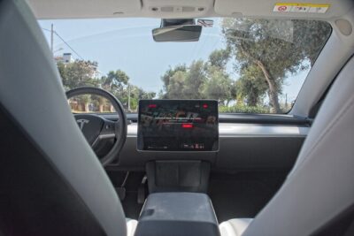 Private Transfer from Athens Airport to Athens City with Tesla - Drop-off in Athens: hotels, apartments, and Airbnb peace of mind