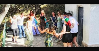 Steps to tradition: Greek traditional dances in Athens - Meeting at the Entrance and the Quick Acropolis Walk