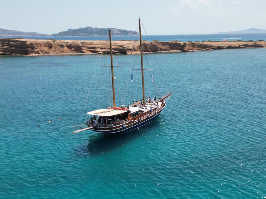 Sunset Dinner Cruise: Swim Stop, Drinks & Onboard Dining - What the Onboard Experience Is Like: Comfort, Space, and a Crew That Runs the Show